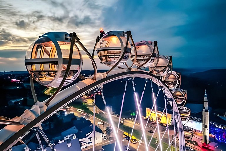 Linda vista para Roda Gigante | By @stayo.gramado