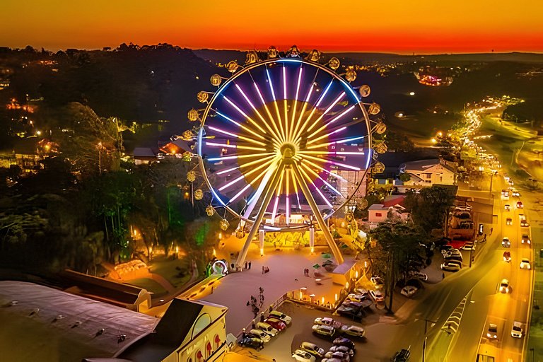 Linda vista para Roda Gigante | By @stayo.gramado