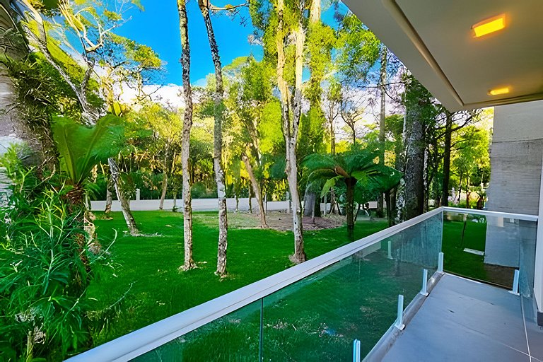 Vêneto com vista para natureza | By @stayo.gramado